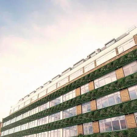 Hampton By Hilton London City